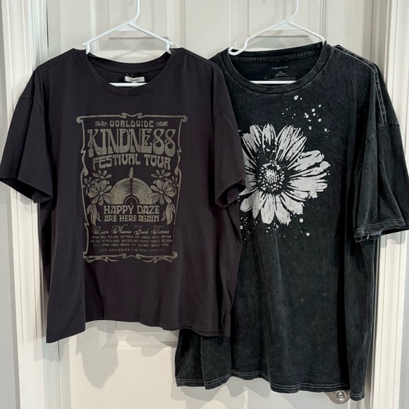 Maurices Women Graphic Crew Neck Short Sleeve Tee Shirts Bundle  XXL 1X Floral - Picture 1 of 14